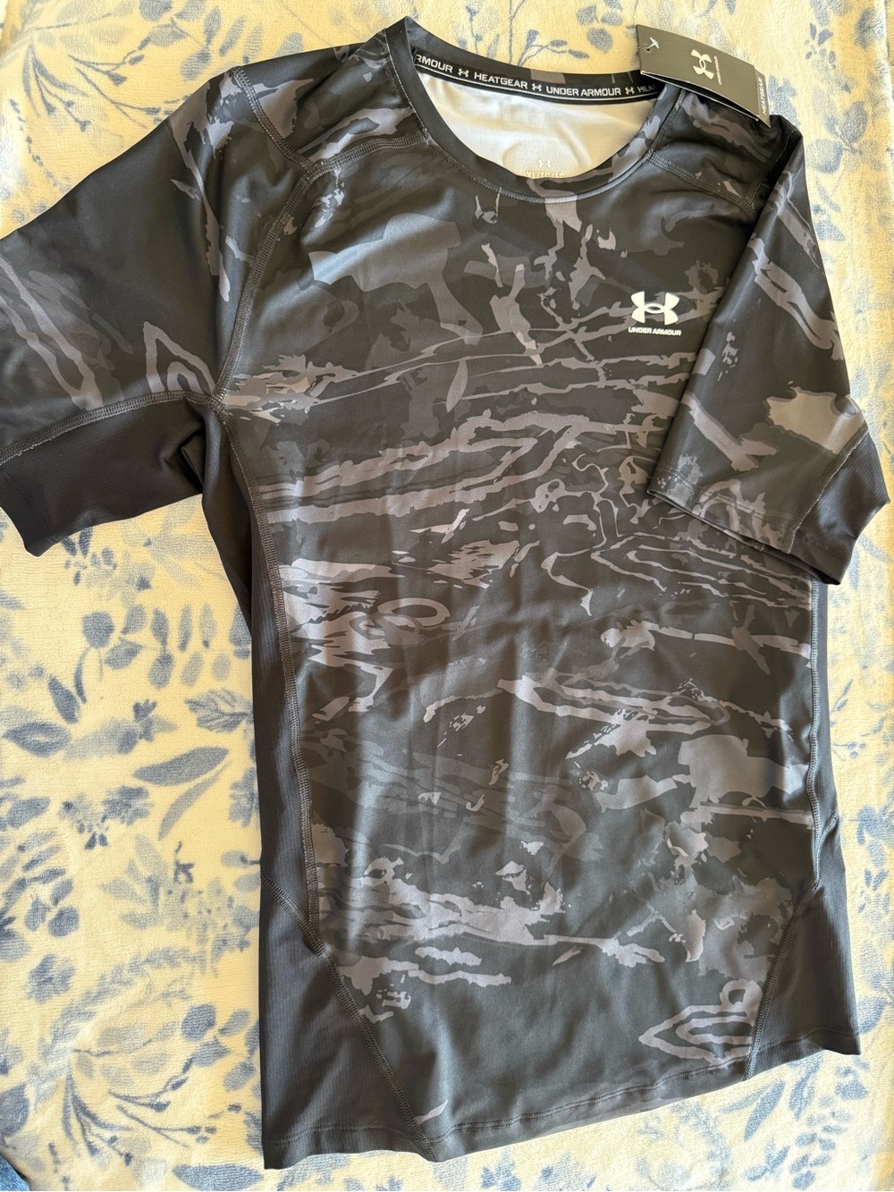 Under Armour Black & Gray Camo Short Sleeve Performance Tee Men’s XL